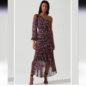 ASTR The Label Calista Dress in Blue & Red Ditsy NWT $128 Size XS